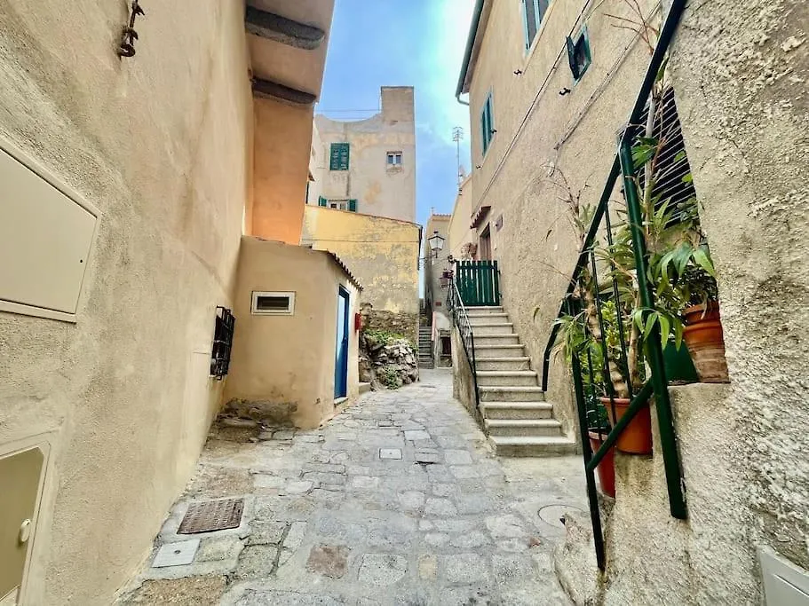 ジリオ・ポルトCasa Del Saracenoアパートメント 0*, ジリオ・ポルト イタリア