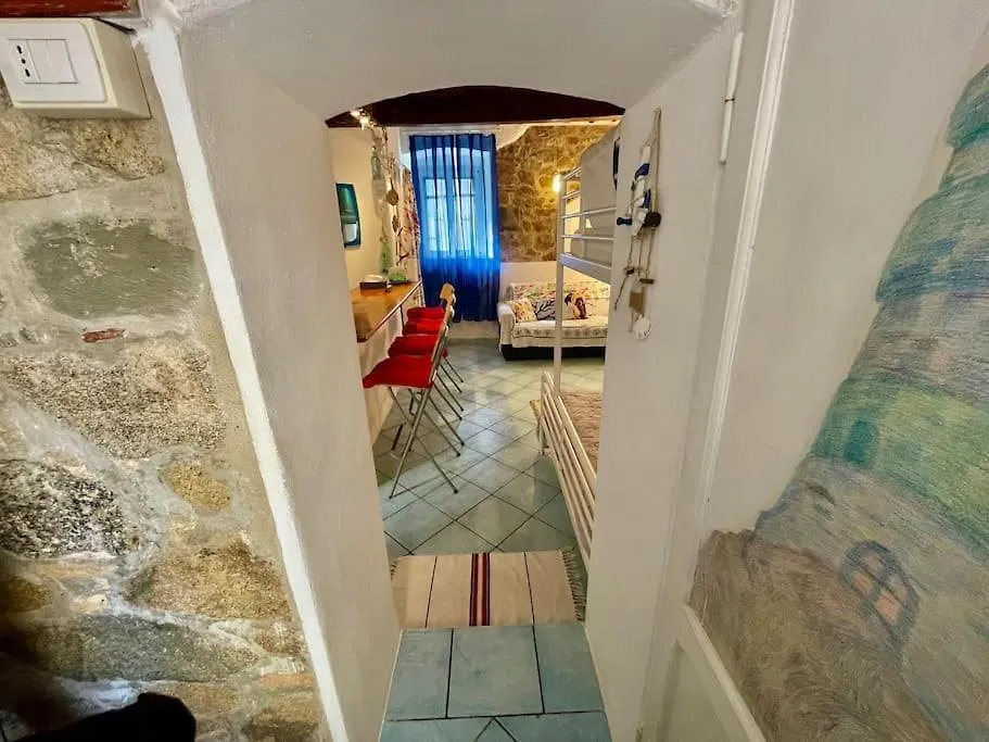 ジリオ・ポルトCasa Del Saracenoアパートメント アパート